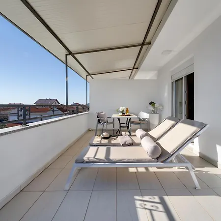 Liburnum Oda ve Kahvaltı 4*