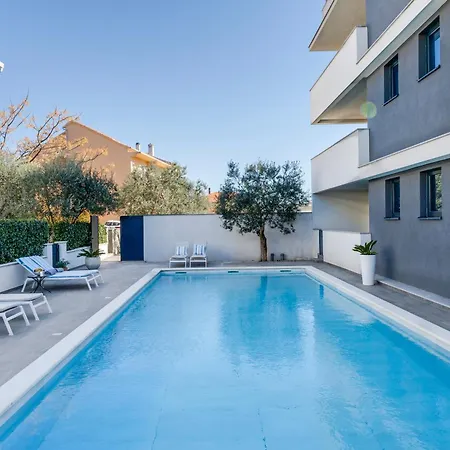 Liburnum Oda ve Kahvaltı 4*
