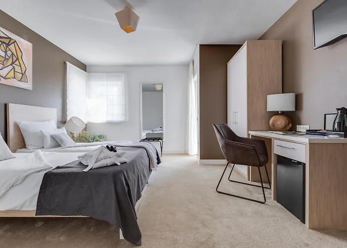 לינה וארוחת בוקר Liburnum