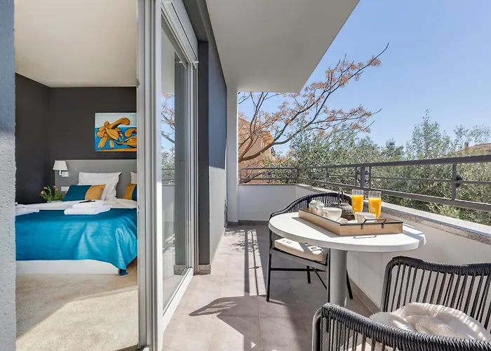 לינה וארוחת בוקר Liburnum זאדאר